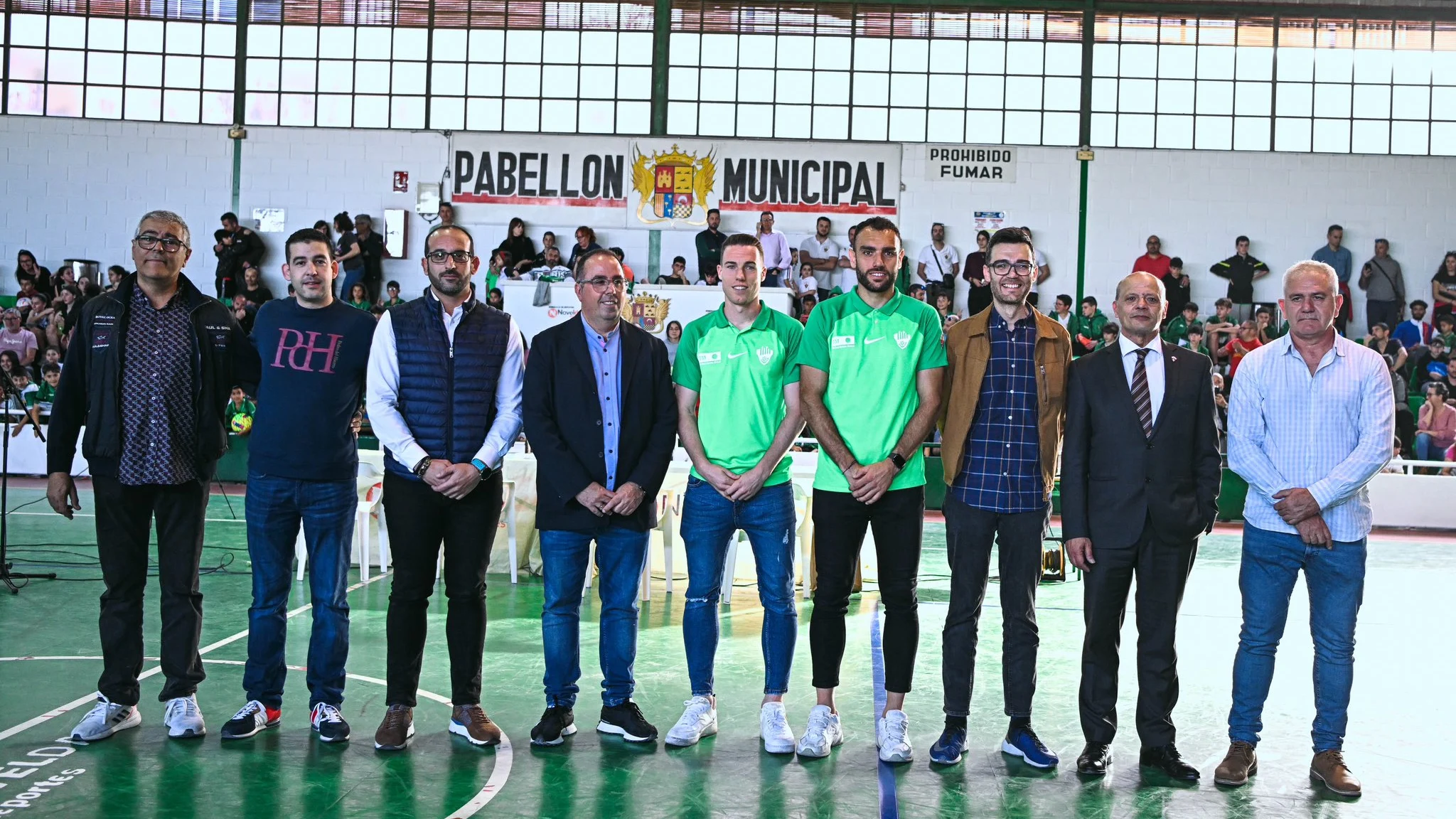 El Elche es recibido en olor de multitudes en Novelda El Elche es recibido en olor de multitudes en Novelda