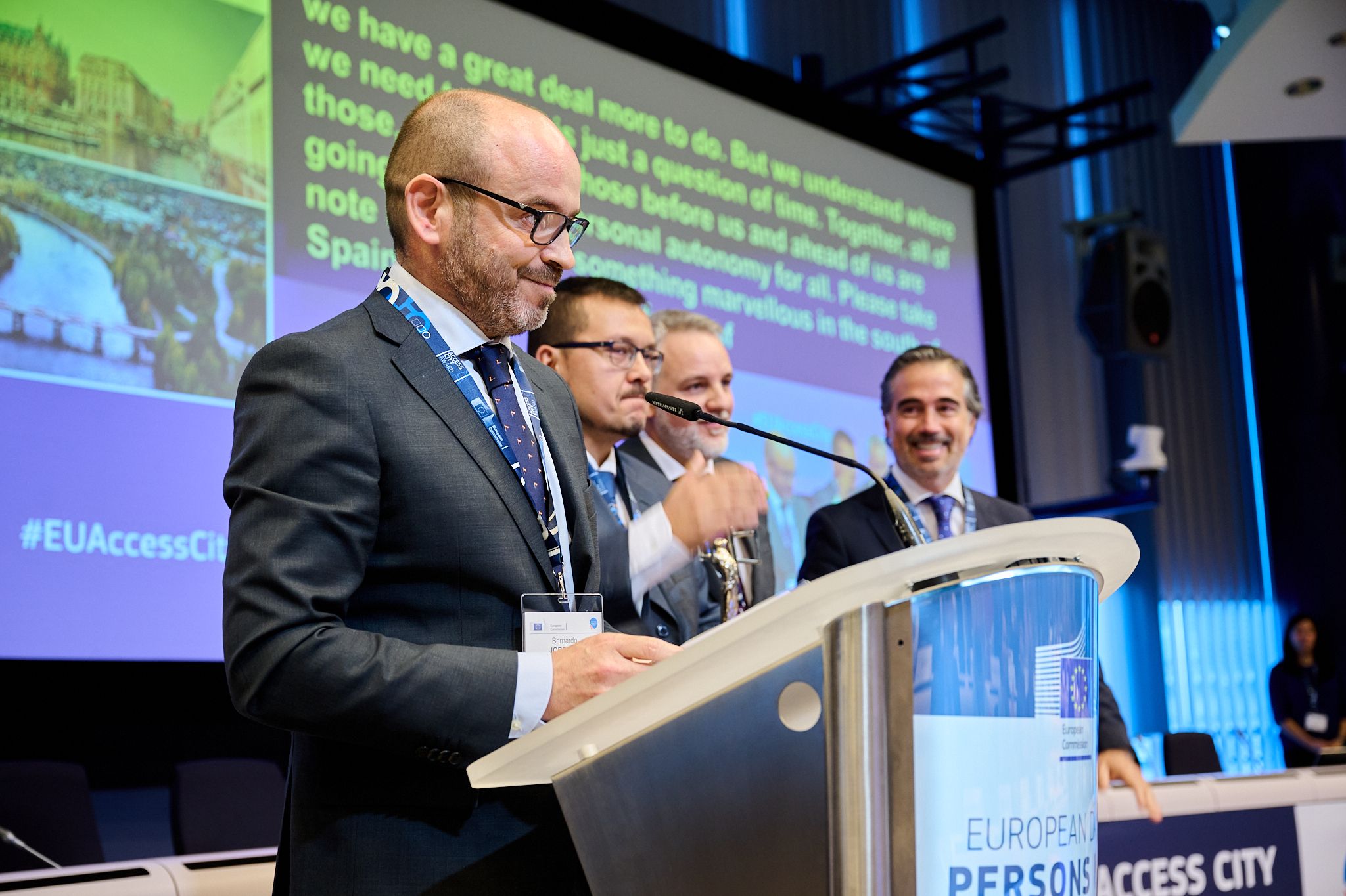 Iluminación LED para personas con discapacidad visual y cognitiva Iluminación LED para personas con discapacidad visual y cognitiva