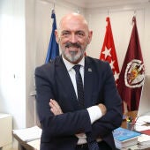 Fotografía de archivo del actual rector de la Complutense, Joaquín Goyache.
