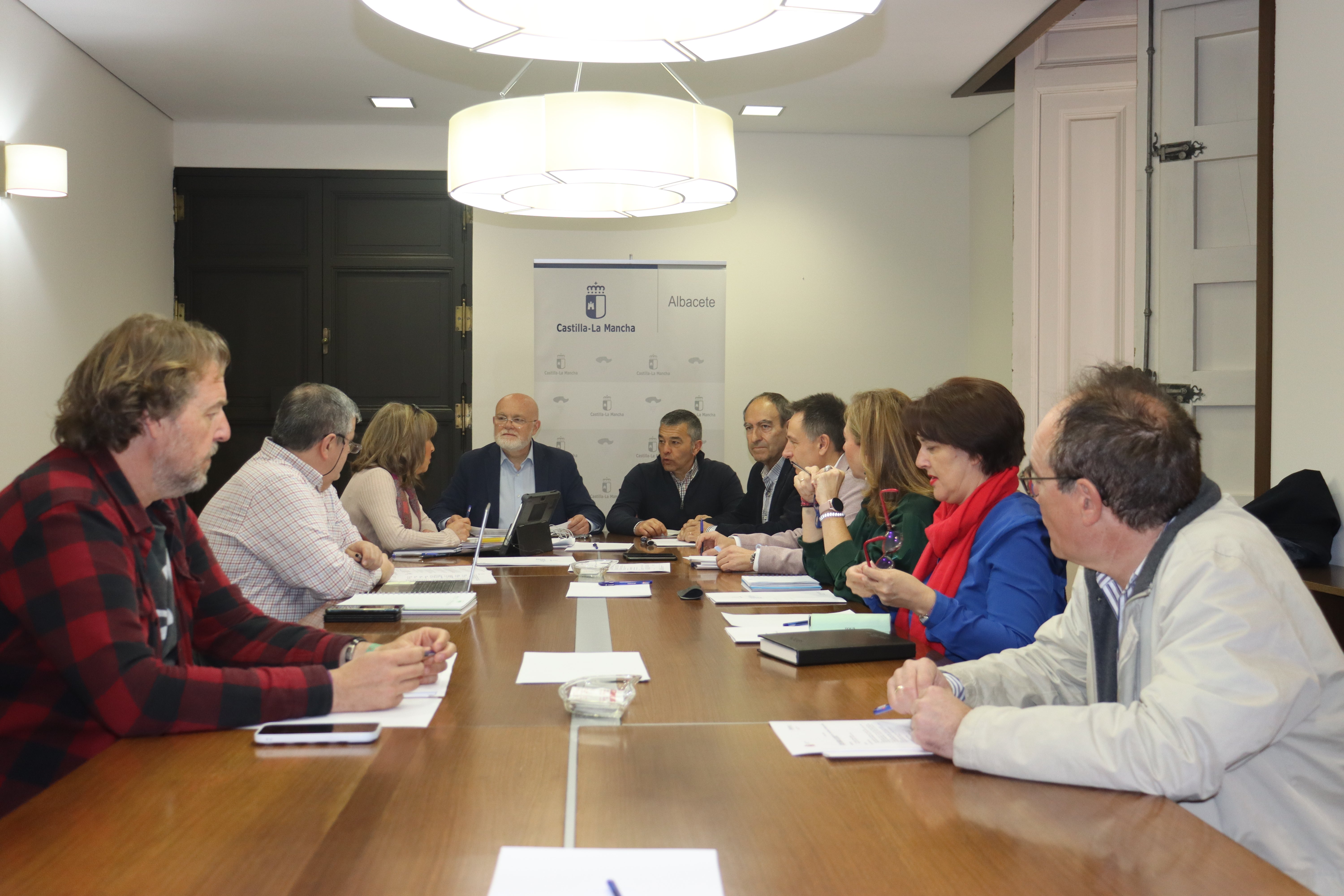 El Plan Especial de Empleo para Zonas Rurales Deprimidas destina 3,2 millones de euros a la provincia El Plan Especial de Empleo para Zonas Rurales Deprimidas destina 3,2 millones de euros a la provincia