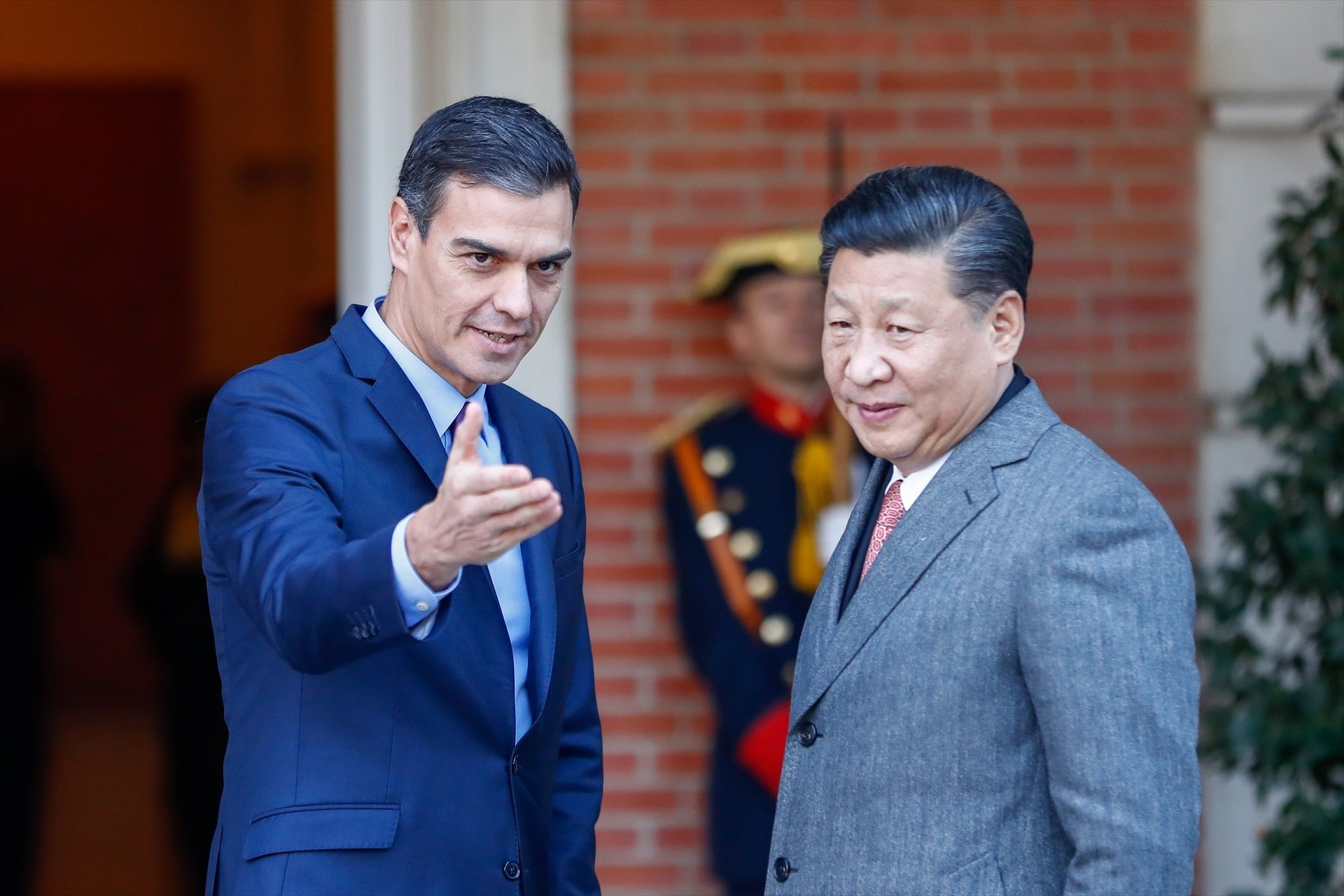 Pedro Sánchez visita a Xi Jinping con la intención de abordar el plan de paz de China en Ucrania Pedro Sánchez visita a Xi Jinping con la intención de abordar el plan de paz de China en Ucrania
