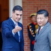 Sánchez y Xi Jinping en la anterior visita del dirigente chino a Moncloa.