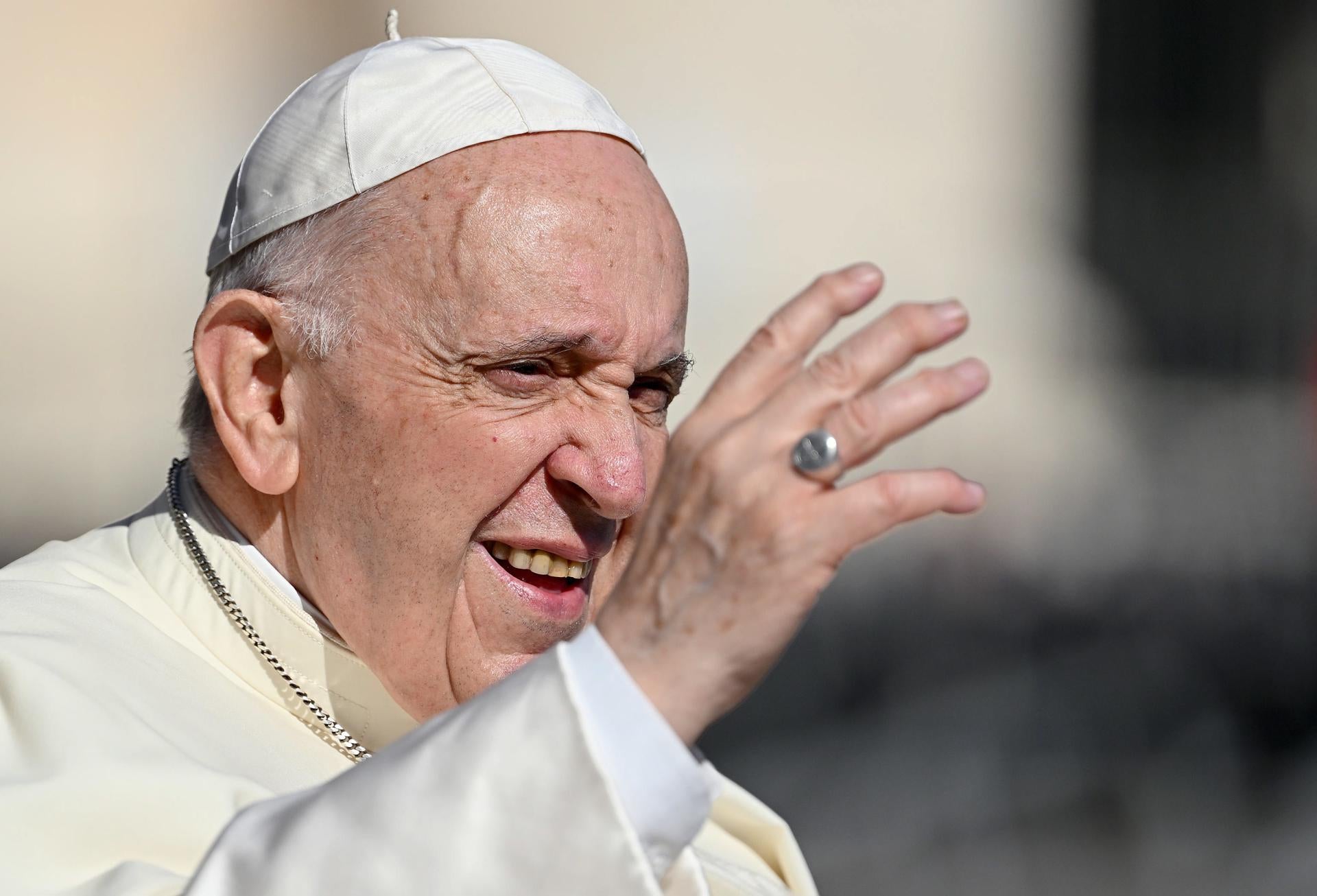 El papa Francisco, ingresado en Roma por problemas respiratorios El papa Francisco, ingresado en Roma por problemas respiratorios