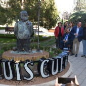 Albacete cuenta ya con una escultura en homenaje a José Luis Cuerda