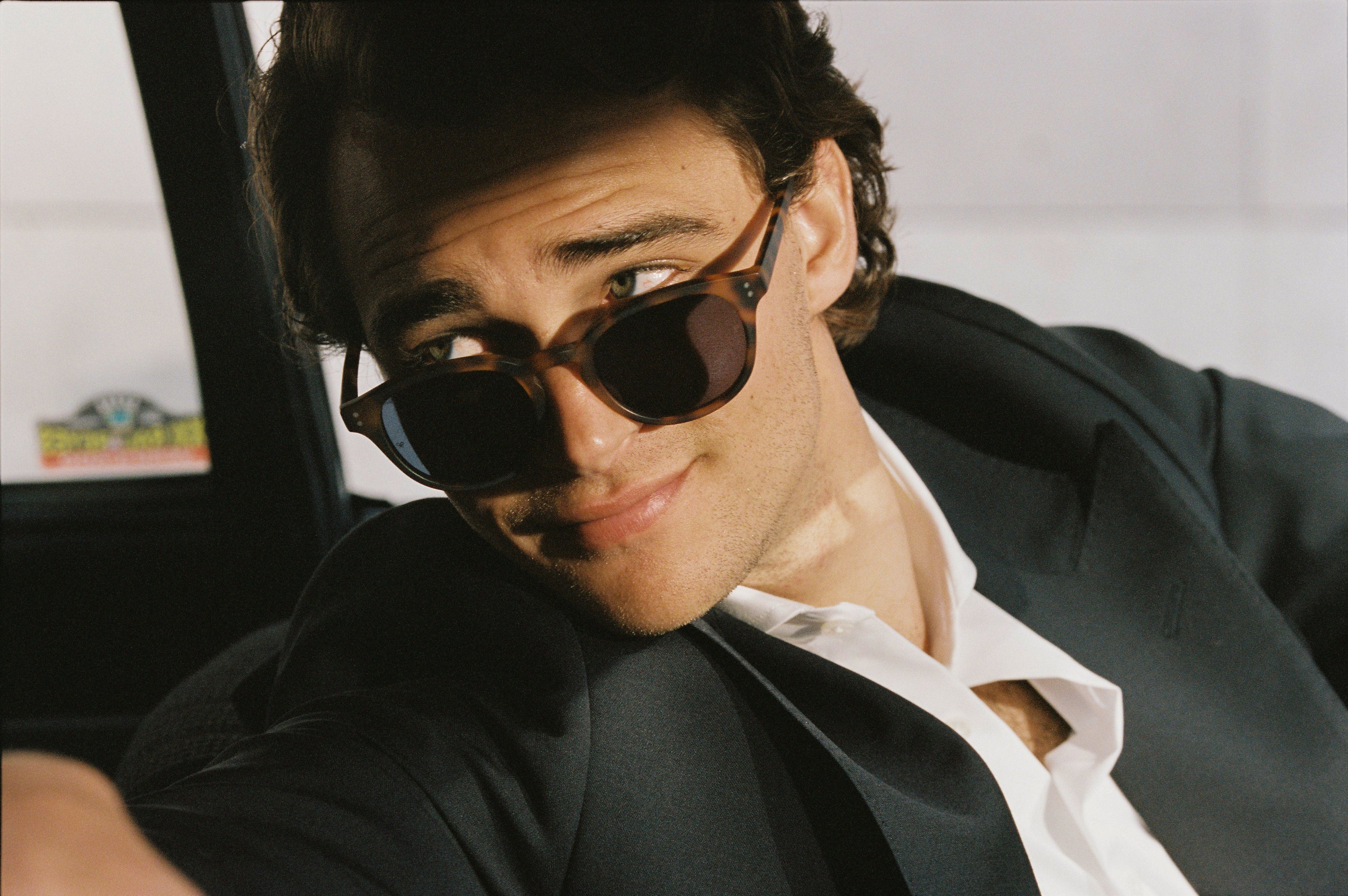 ‘MÓ X Silbon’, la colección de gafas más ‘vintage’ del mercado, con el modelo Pepe Barroso como protagonista ‘MÓ X Silbon’, la colección de gafas más ‘vintage’ del mercado, con el modelo Pepe Barroso como protagonista