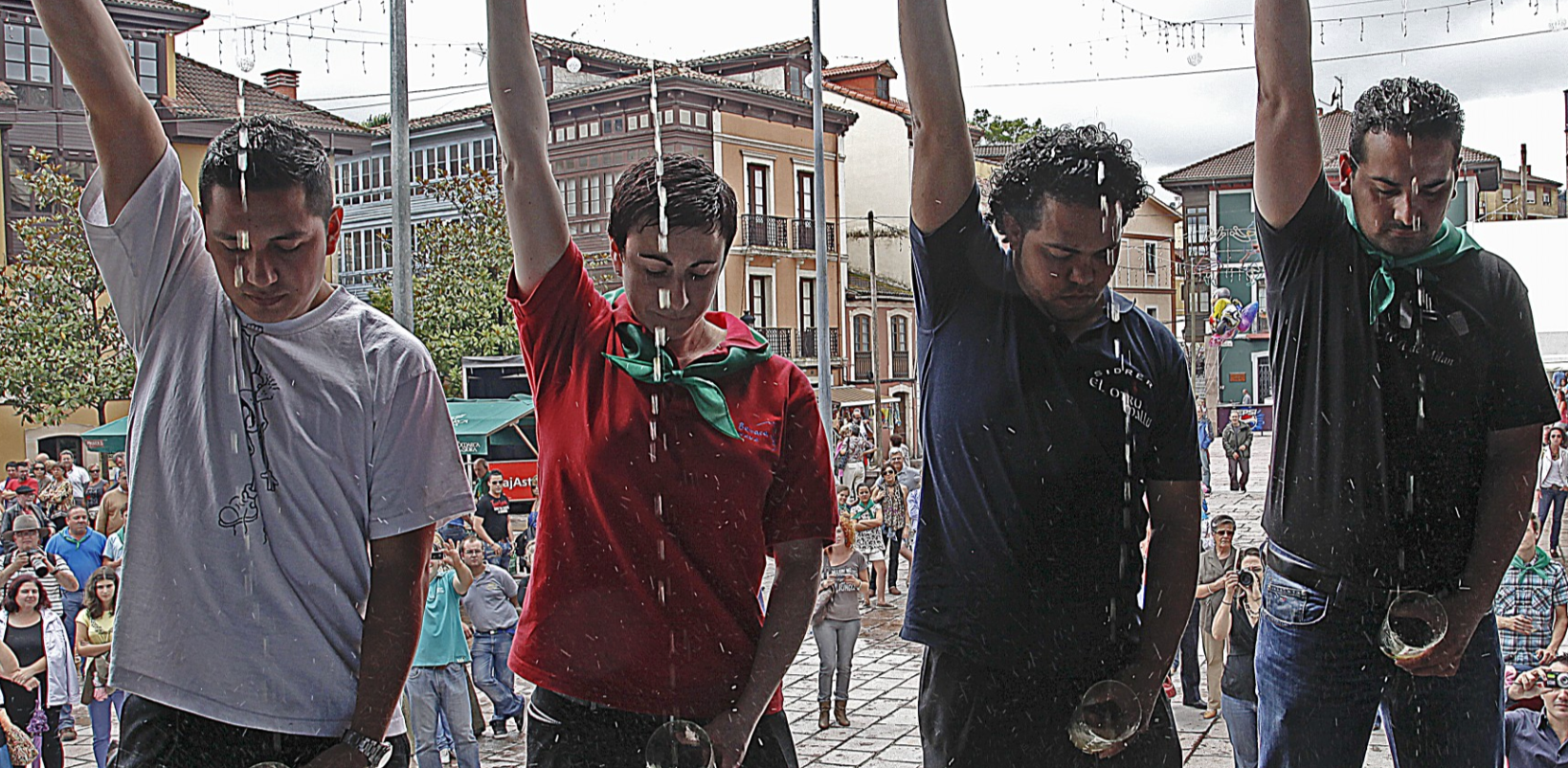 Nava recupera el curso de escanciado de sidra Nava recupera el curso de escanciado de sidra
