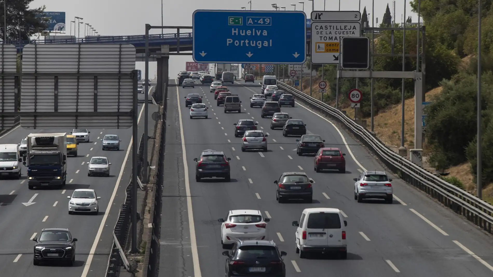 La DGT prevé 3,3 millones de desplazamientos por carretera en Andalucía durante la Semana Santa