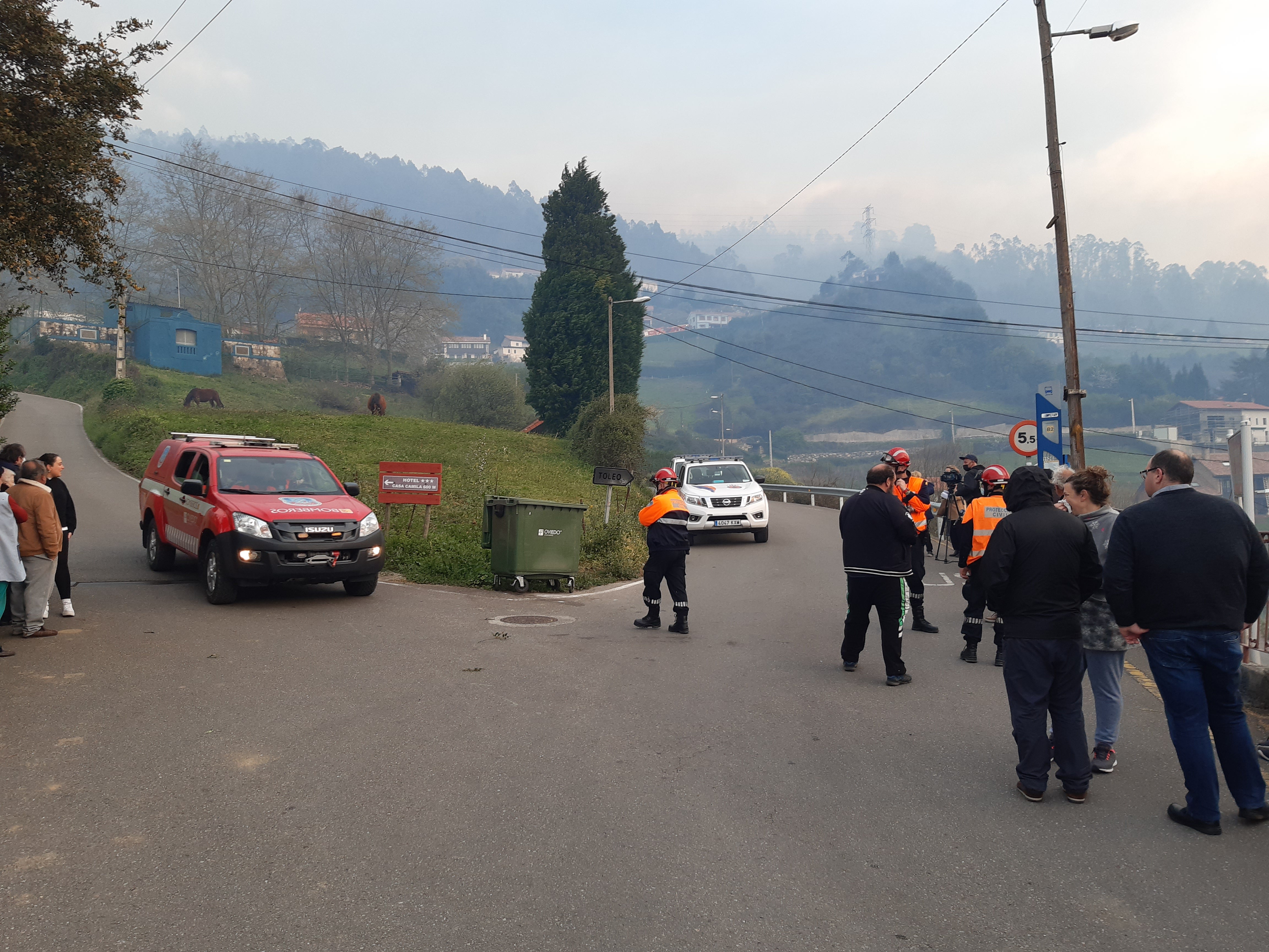 El Naranco arde con medio centenar de evacuados en Fitoria por precaución El Naranco arde con medio centenar de evacuados en Fitoria por precaución