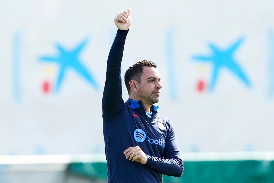 Xavi: "Sería el primero que me gustaría que Messi regresara" Xavi: "Sería el primero que me gustaría que Messi regresara"