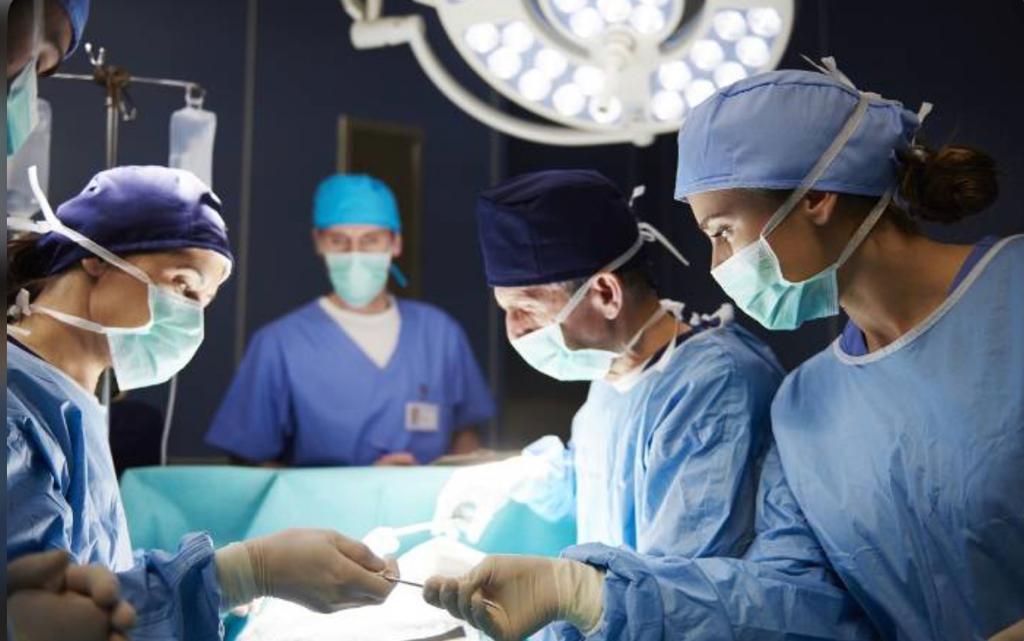 El cáncer de colon es uno de los tumores más frecuentes en Alicante aunque puede llegar a curarse en el 90% de los casos El cáncer de colon es uno de los tumores más frecuentes en Alicante aunque puede llegar a curarse en el 90% de los casos