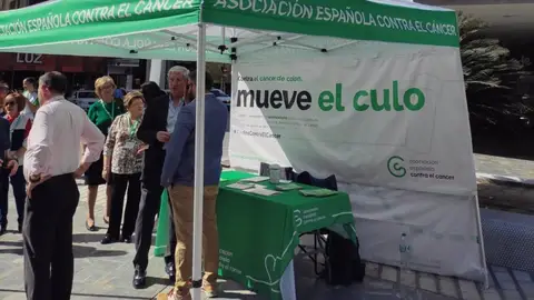 Carpa informativa instalada en la Avenida Libertad de Murcia Carpa informativa instalada en la Avenida Libertad de Murcia