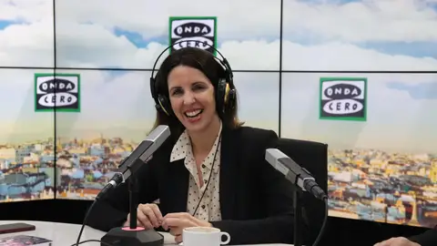 Marta González de la Vega, humorista y guionista, en 'Más de uno' Marta González de la Vega, humorista y guionista, en 'Más de uno'