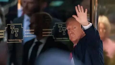 Donald Trump, a su llegada a Nueva York. Donald Trump, a su llegada a Nueva York.