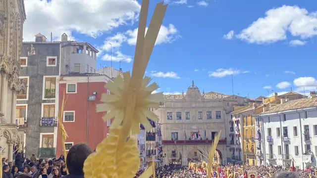 Domingo de Ramos, en la Plaza Mayor de Cuenca Domingo de Ramos, en la Plaza Mayor de Cuenca