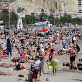 Imagen de la playa del Postiguet en Alicante