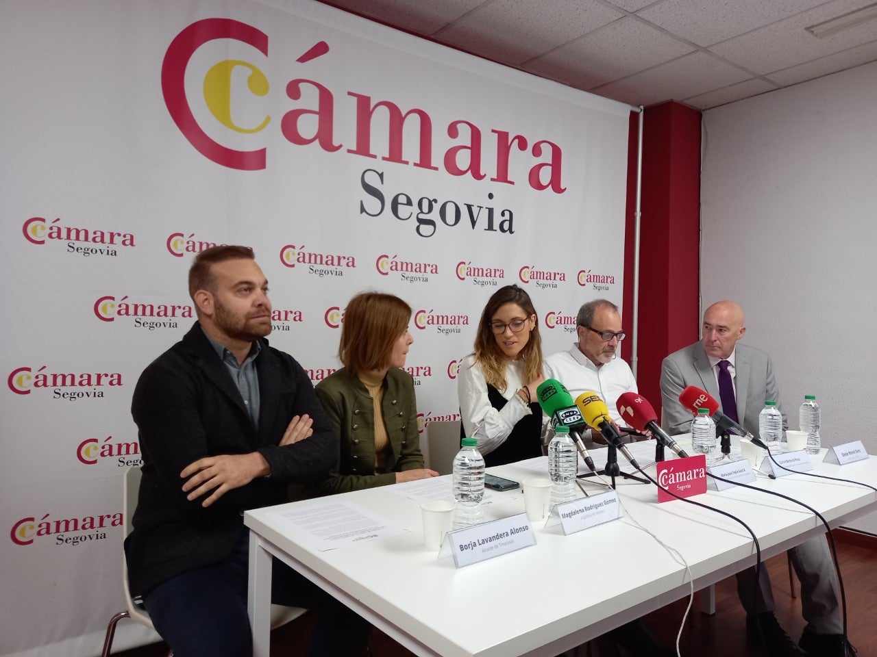 Los ayuntamientos de San Cristóbal, Trescasas y Abades se suman a la comunidad energética impulsada por la Cámara de Comercio Los ayuntamientos de San Cristóbal, Trescasas y Abades se suman a la comunidad energética impulsada por la Cámara de Comercio