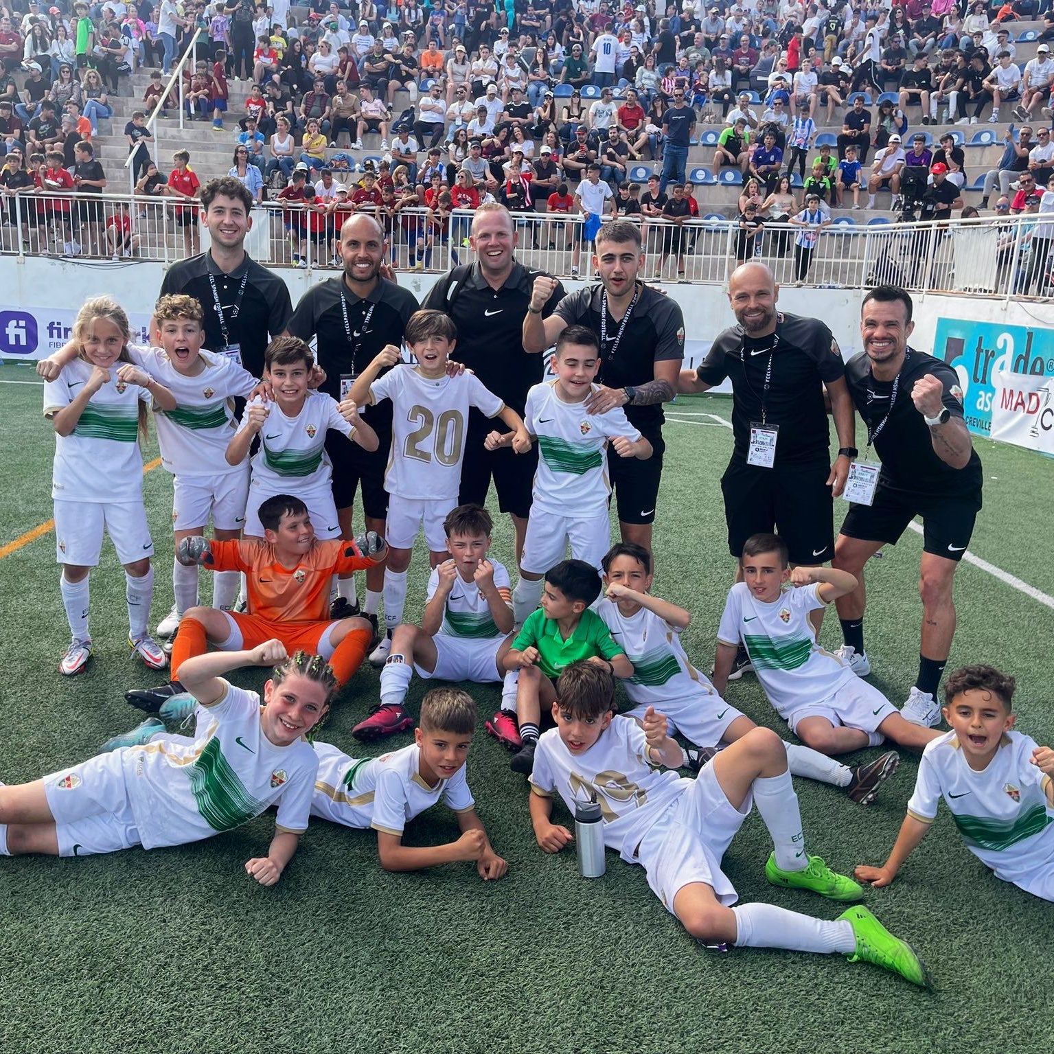 El Elche Benjamín se lleva la 'Finetwork Crevillent Cup' tras derrotar al Real Madrid en la final El Elche Benjamín se lleva la 'Finetwork Crevillent Cup' tras derrotar al Real Madrid en la final
