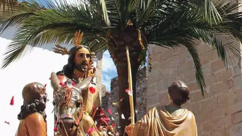 Arranca la Semana Santa en Extremadura con Procesiones y público en las calles Arranca la Semana Santa en Extremadura con Procesiones y público en las calles