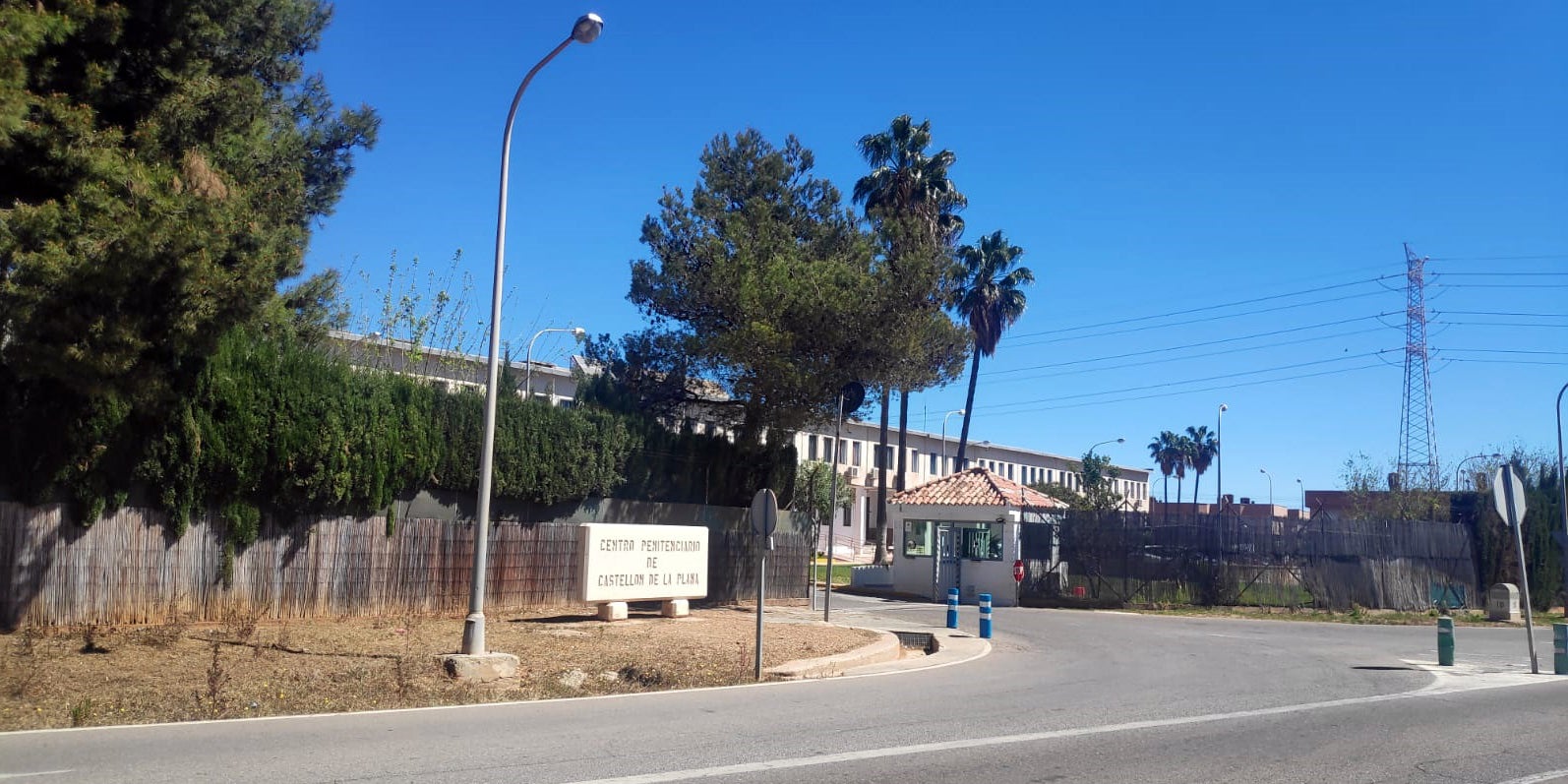 Denuncian la eliminación del servicio de transporte de los funcionarios del centro penitenciario Castellón I Denuncian la eliminación del servicio de transporte de los funcionarios del centro penitenciario Castellón I