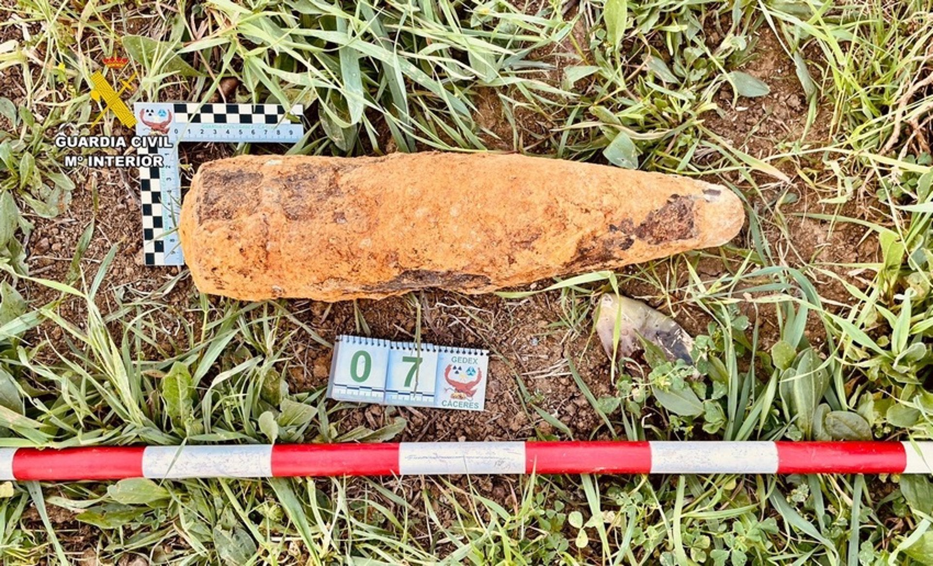 Desactivan un proyectil de la Guerra Civil encontrado en una finca de Villanueva de la Serena Desactivan un proyectil de la Guerra Civil encontrado en una finca de Villanueva de la Serena