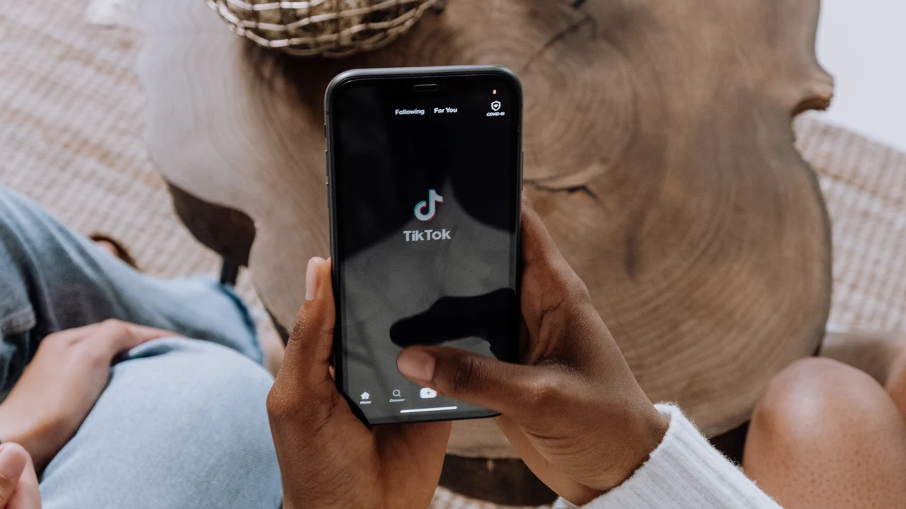Australia prohíbe TikTok en los dispositivos gubernamentales