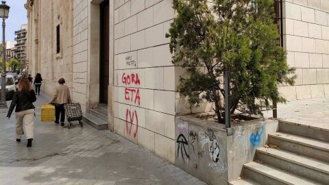 M&aacute;s de uno Granada 04/04/2023