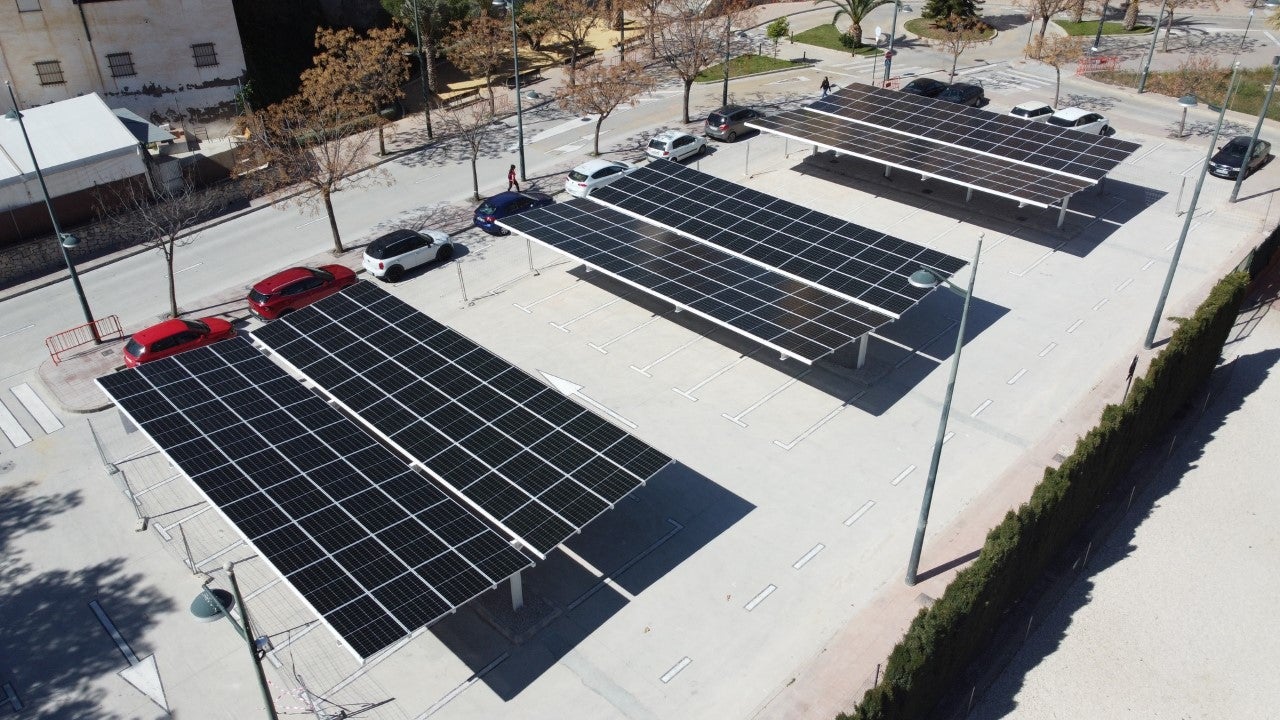 El proyecto COMPTEM suma en Crevillent ya seis puntos de captación de energía solar en espacios públicos El proyecto COMPTEM suma en Crevillent ya seis puntos de captación de energía solar en espacios públicos