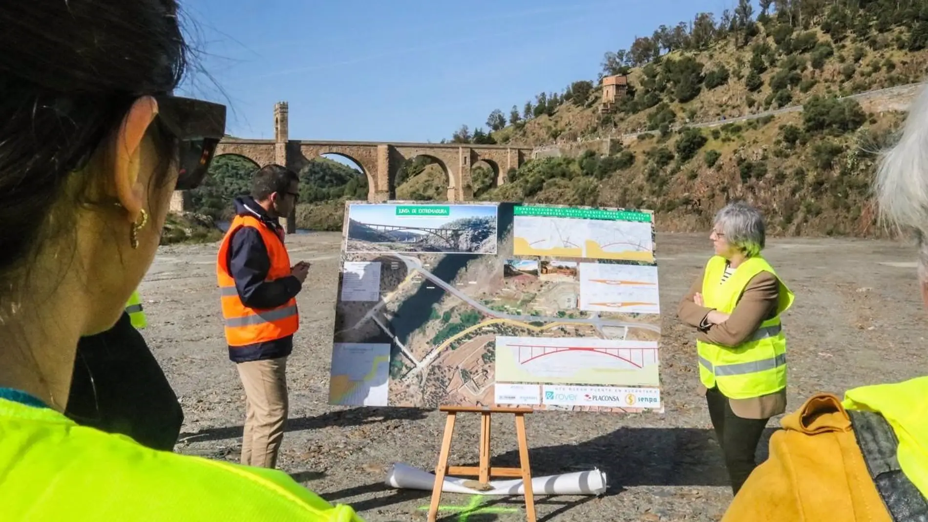 Avanza la construcción del nuevo puente de Alcántara 