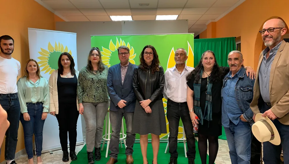 Presentación del proyecto de ciudad y primeros puestos de la lista electoral de Los Verdes de Torrevieja junto a la vipresidenta, Aitana Mas