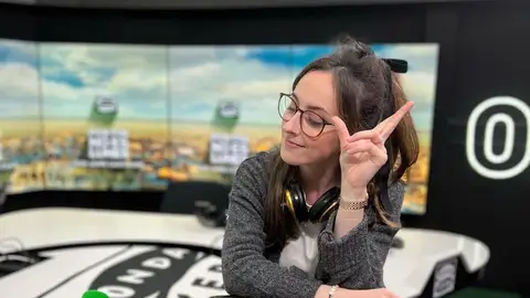 Imagen de Isabel Lobo en los estudios de Onda Cero Imagen de Isabel Lobo en los estudios de Onda Cero