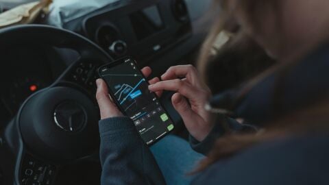 'El se&ntilde;or de la curva', el espectro que ayer desapareci&oacute; por una ruta del GPS para evitar los atascos de Semana Santa 