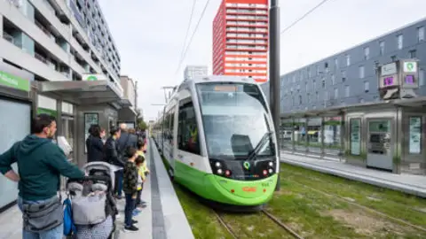 Tranvía Salburua Tranvía Salburua