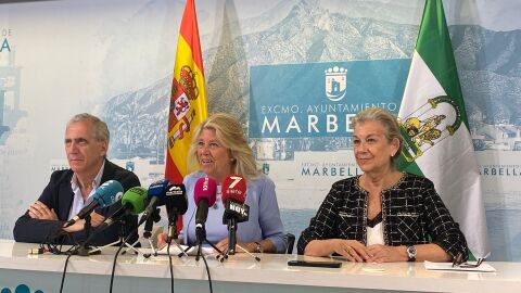 &Aacute;ngeles Mu&ntilde;oz, Mar&iacute;a Francisca Caracuel y Jos&eacute; Mar&iacute;a Morente