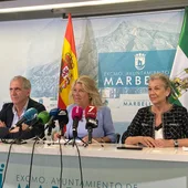 Ángeles Muñoz, María Francisca Caracuel y José María Morente Ángeles Muñoz, María Francisca Caracuel y José María Morente