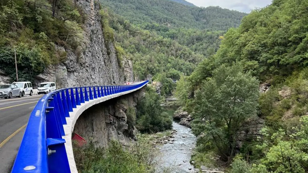 Uno de los tramos ya finalizados en la N-260 de acceso a Benasque