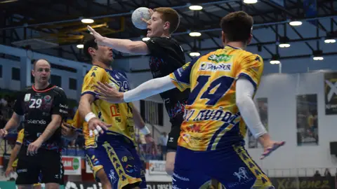 Nico Bono - Jugador Sinfín - Asobal Nico Bono - Jugador Sinfín - Asobal