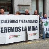 Manifestación en contra de la mina de cuarzo