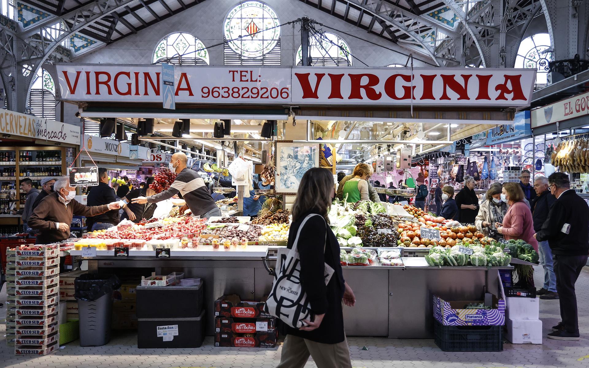 El comercio minorista afronta un año de incertidumbre con visos de un aumento moderado del consumo El comercio minorista afronta un año de incertidumbre con visos de un aumento moderado del consumo
