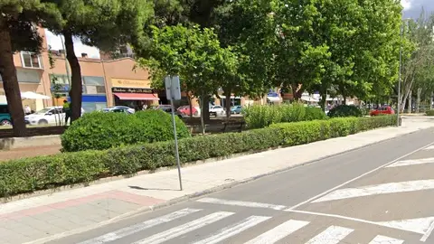 El Ayuntamiento está reformando la avenida Martínez de Velasco. El Ayuntamiento está reformando la avenida Martínez de Velasco.
