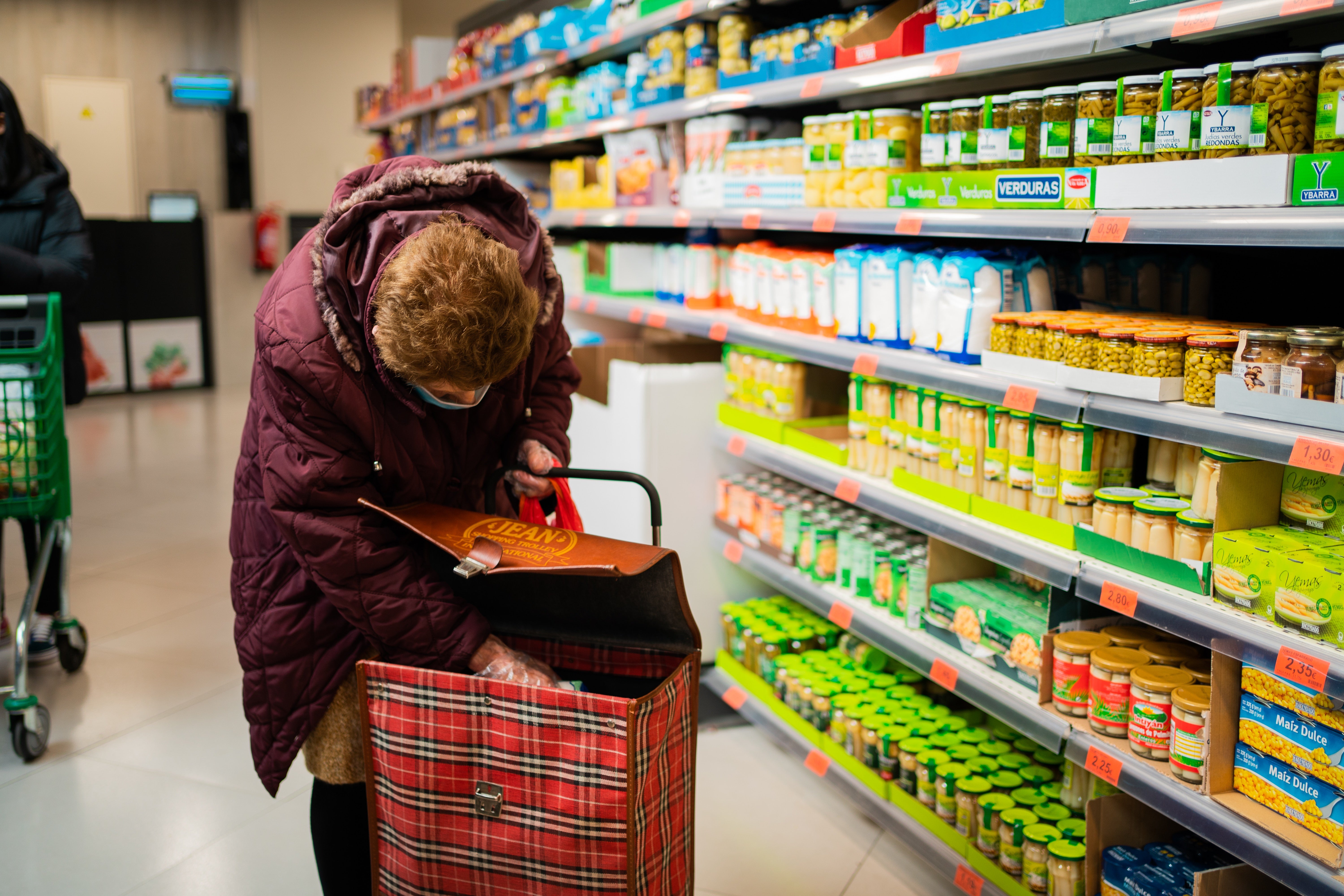 El encarecimiento de los alimentos no da tregua: los productos básicos que más han subido en un año El encarecimiento de los alimentos no da tregua: los productos básicos que más han subido en un año