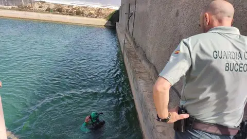 Efectivos de los GEAS de la Guardia Civil ONDA CERO ALMERIA