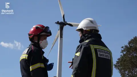 Controlado el incendio forestal declarado en Barracas iniciado en el motor de un aerogenerador eólico Controlado el incendio forestal declarado en Barracas iniciado en el motor de un aerogenerador eólico