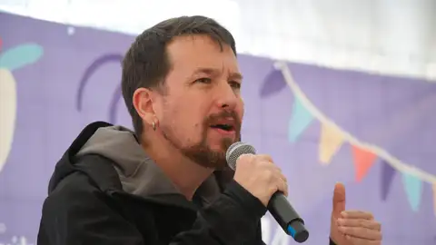 Pablo Iglesias tiende la mano a Yolanda Díaz pese a los "insultos y desprecios" a Podemos Pablo Iglesias tiende la mano a Yolanda Díaz pese a los "insultos y desprecios" a Podemos