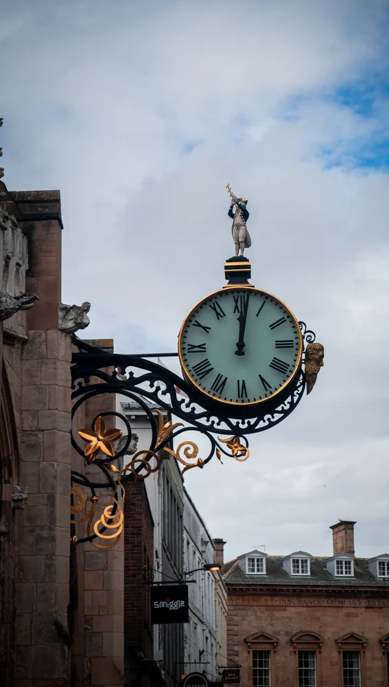 Reloj en una calle de York