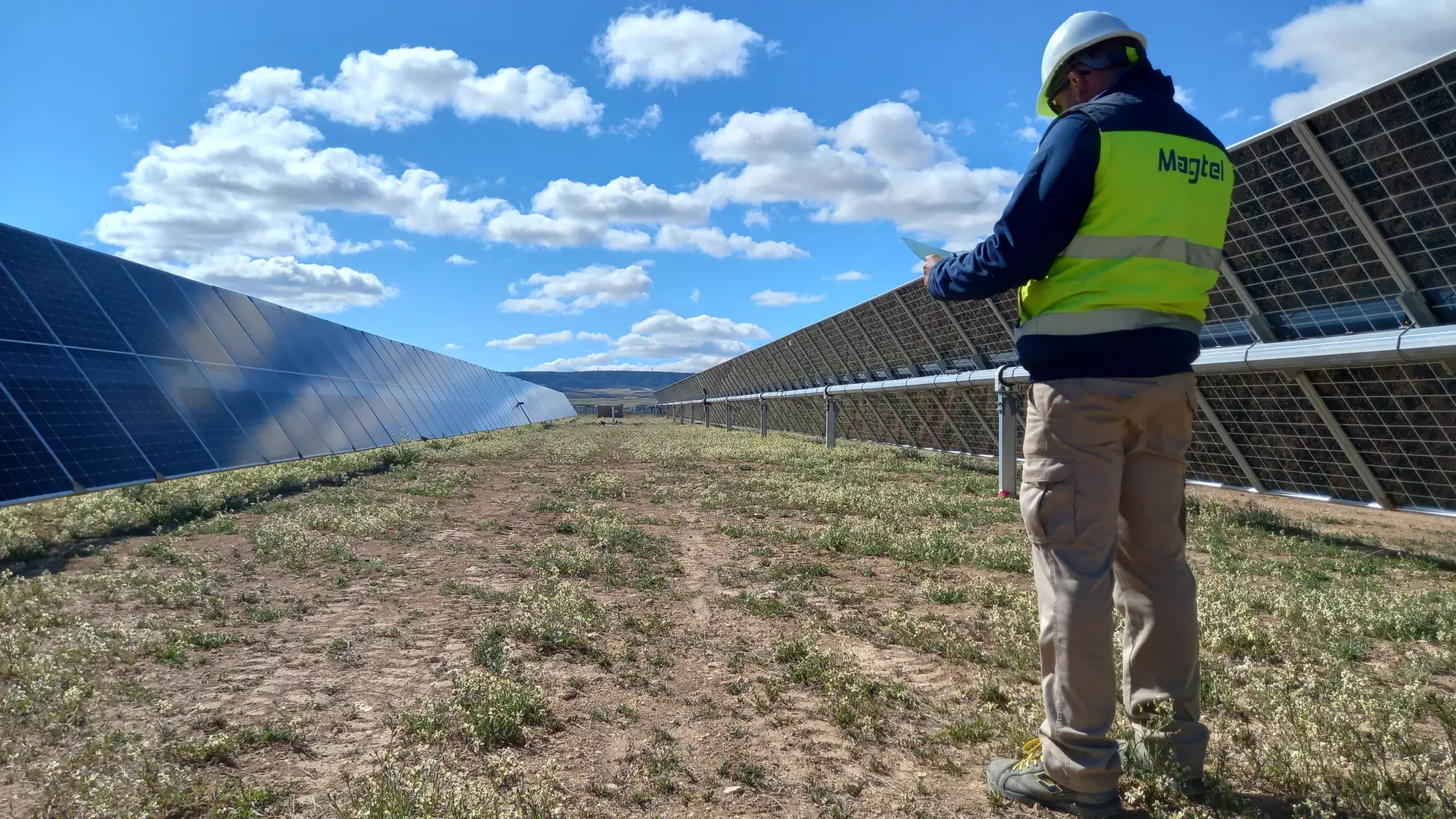 Magtel construye un parque fotovoltaico en Zaragoza para OPDEnergy