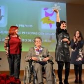 Nieves Adán recogió el premio del Patronato Municipal de Personas con Discapacidad