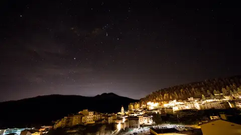 “Mirando hacia las estrellas”, una actividad turística para recuperar la normalidad en Montán “Mirando hacia las estrellas”, una actividad turística para recuperar la normalidad en Montán