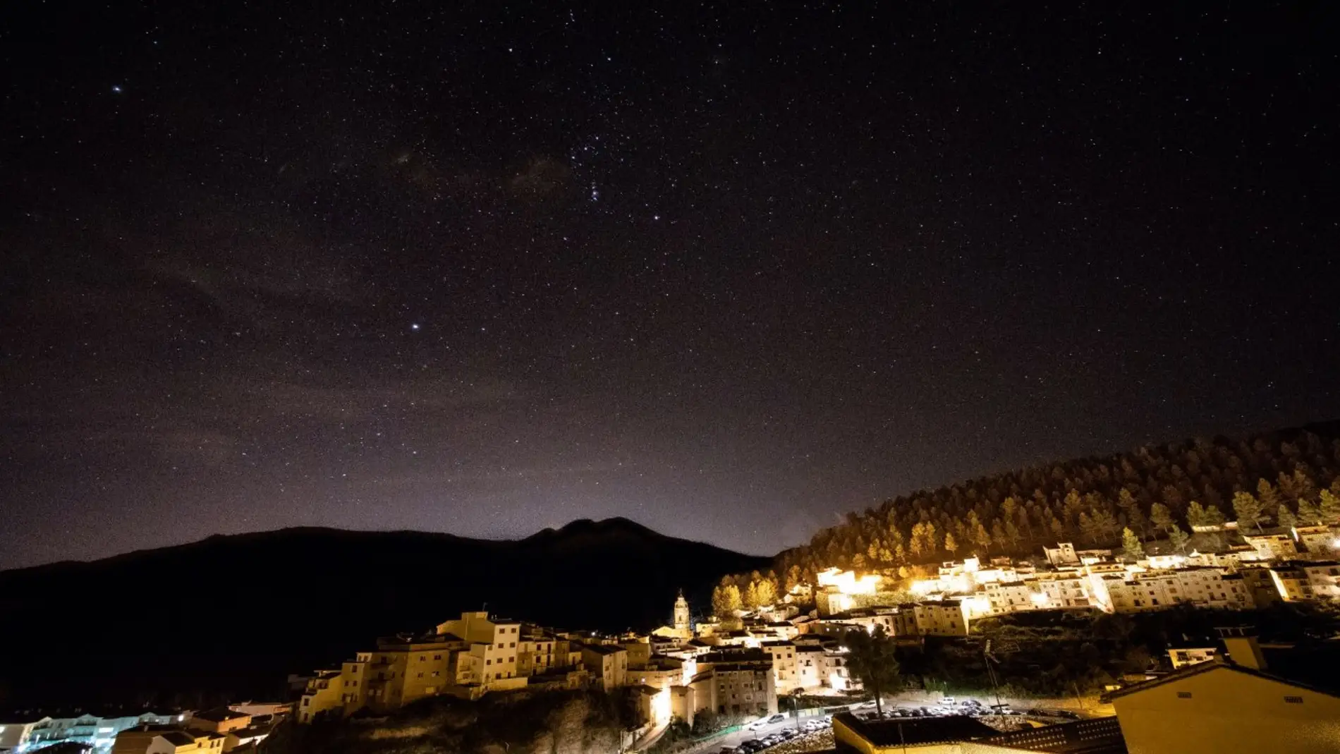  “Mirando hacia las estrellas”, una actividad turística para recuperar la normalidad en Montán 