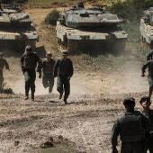Maniobras militares con tanques Leopard en Cerro Muriano