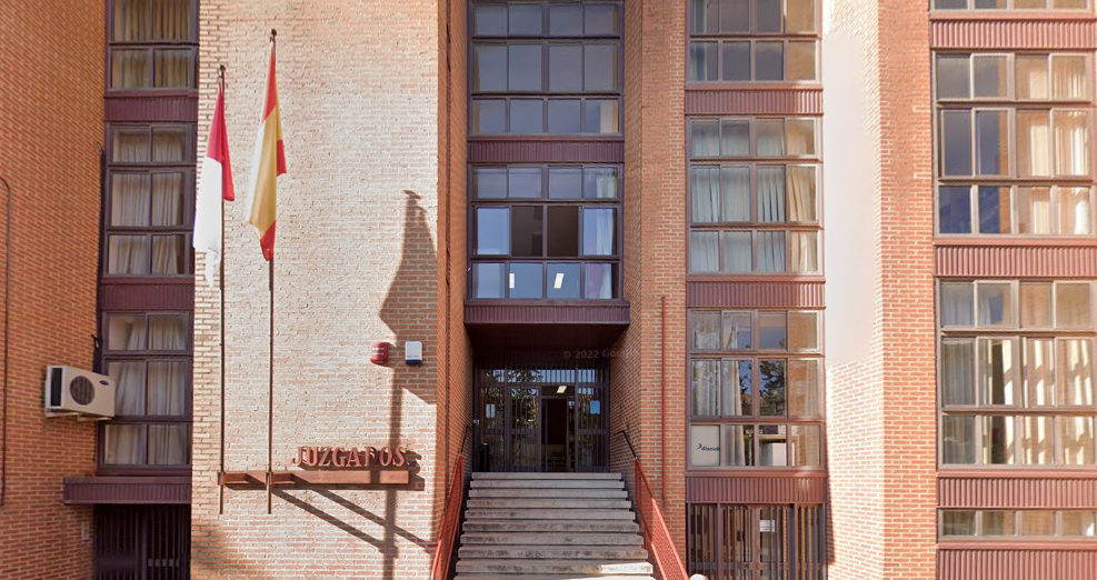 Suspendida la vista rápida por la denuncia del concejal no adscrito al secretario general del Ayuntamiento de Valdepeñas Suspendida la vista rápida por la denuncia del concejal no adscrito al secretario general del Ayuntamiento de Valdepeñas